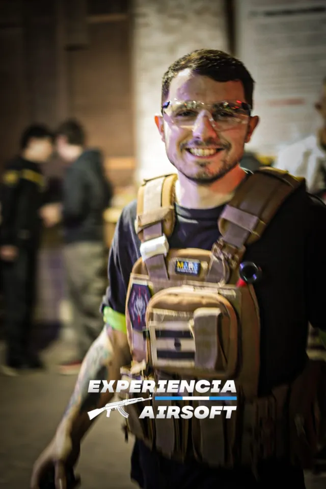 Video: normas de seguridad en partidas de airsoft CQB indoor de Experiencia Airsoft